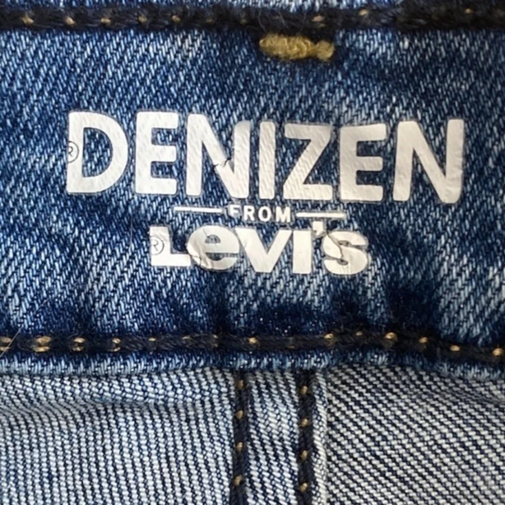 Denizen from Levi’s High Rise Cheeky Shorts‎ Sz. 0